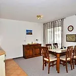 Silvie 8 Apartment *